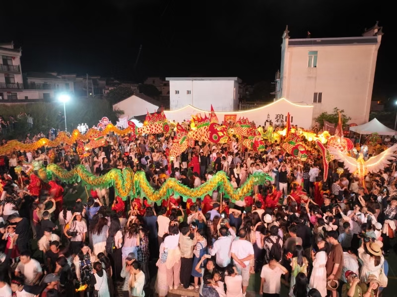 皖黟縣碧陽鎮(zhèn)：好戲連臺熱鄉(xiāng)村  非遺魅力引客來