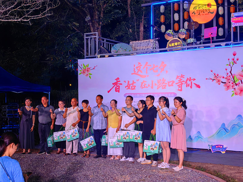 小菌棒成「致富棒」 皖祁門小路口鎮(zhèn)食用菌產(chǎn)業(yè)勃興