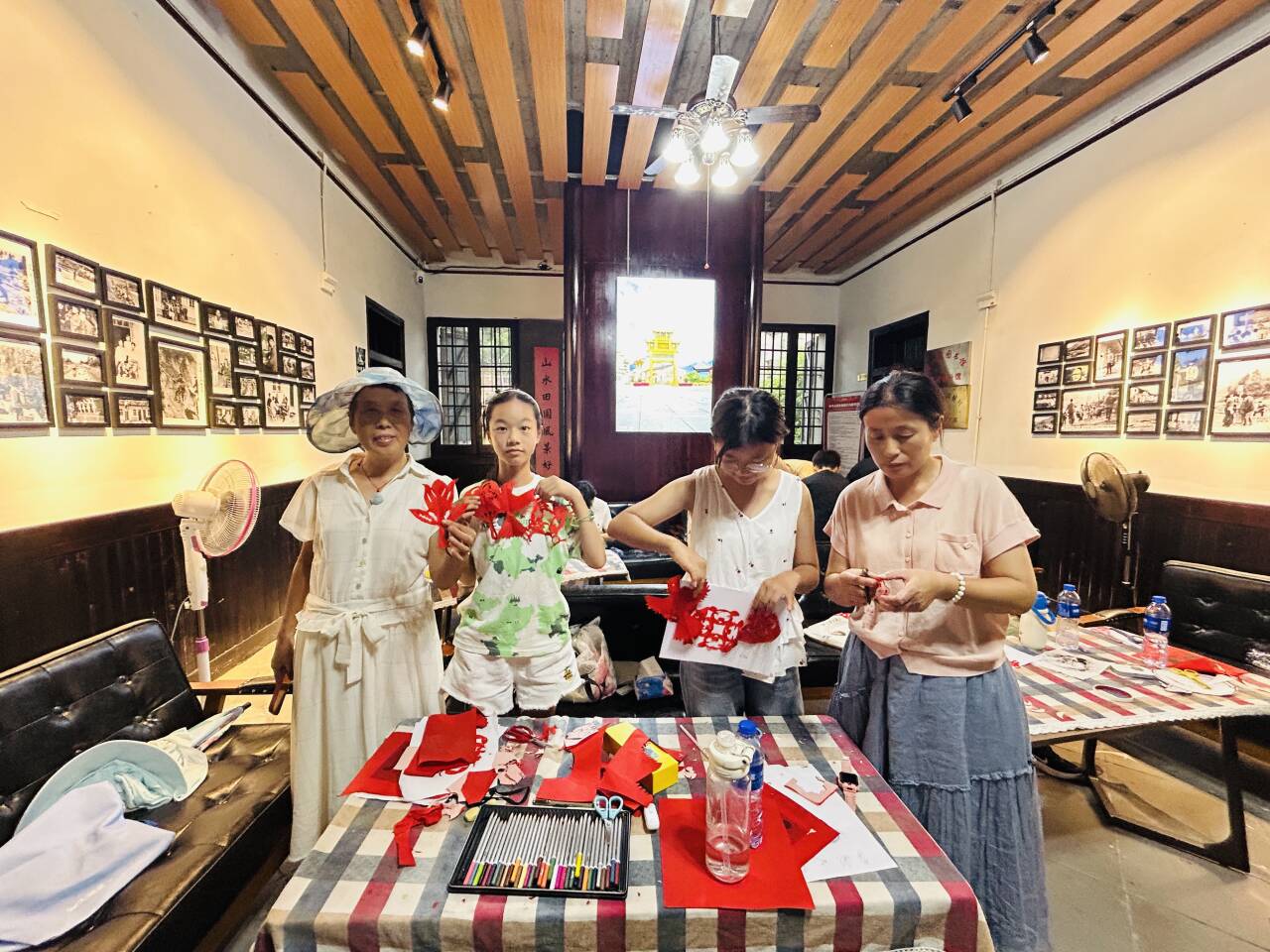 皖黃山區(qū)耿城鎮(zhèn)：研學(xué)活動別出心裁  知還山莊童心綻放