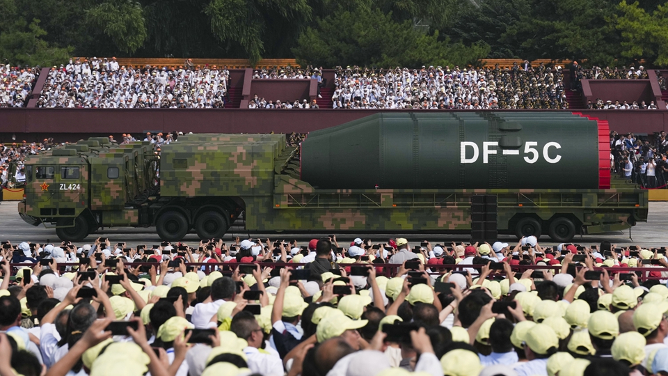 【名家指點】閱兵場面震全球 軍事科技顯實力