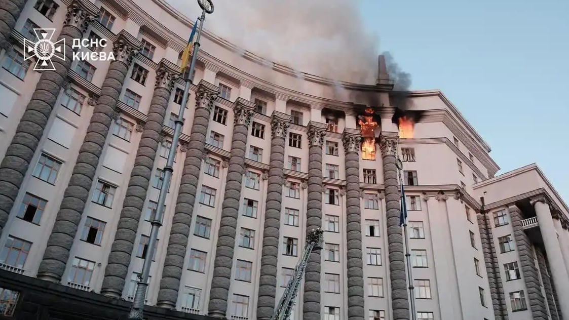 烏總理證實(shí)烏政府大樓首次遭俄軍襲擊受損