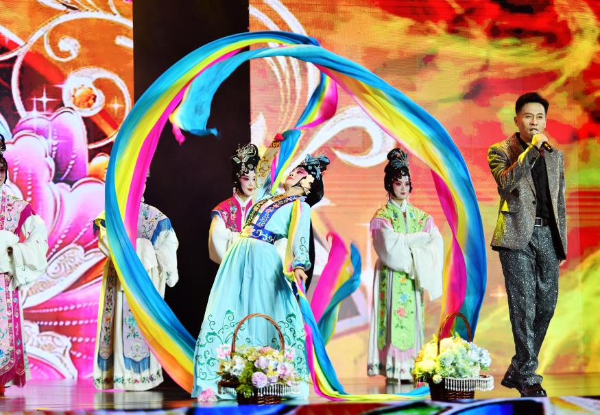 第三十九屆泰山國(guó)際登山節(jié)開(kāi)幕 中外賓朋共話合作