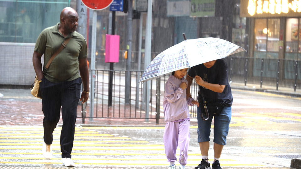 天文臺改發(fā)三號強風(fēng)信號