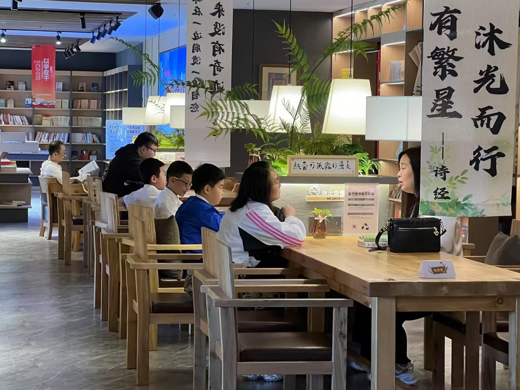 全省首創(chuàng)！瀋陽渾南區(qū)出臺社區(qū)經(jīng)濟(jì)發(fā)展指導(dǎo)意見 三大創(chuàng)新模式激活基層治理新動能