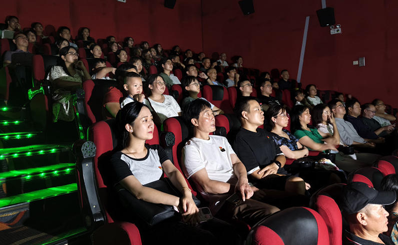 皖休寧縣：《窗外是藍(lán)星》點(diǎn)燃「太空打卡」之冀望