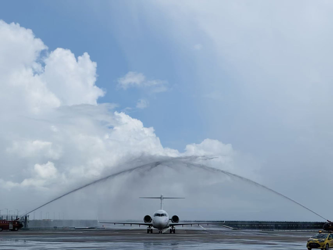 國(guó)產(chǎn)民機(jī)C909首航澳門(mén)，東航新開(kāi)南昌—澳門(mén)定期航班