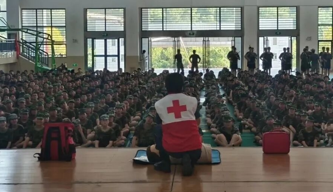 【港商觀察】「真上手，能救命！」  皖屯溪紅會入校園守護生命「第一課」
