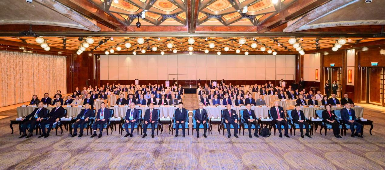 第11屆海峽兩岸暨港澳經(jīng)貿(mào)論壇圓滿舉行