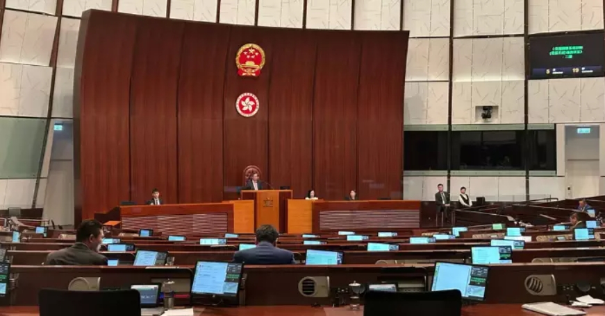 立法會(huì)二讀辯論控?zé)煼ɡ抻啑l例草案 議員憂執(zhí)法人手不足