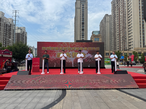 首發(fā)經(jīng)濟添新活力 江蘇海安首家「胖東來模式」超市開業(yè)