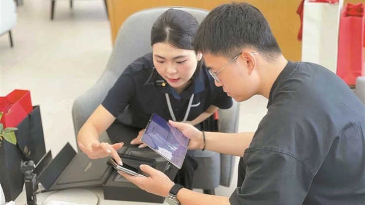 華為Mate XTs非凡大師三摺疊屏手機(jī)正式開(kāi)售