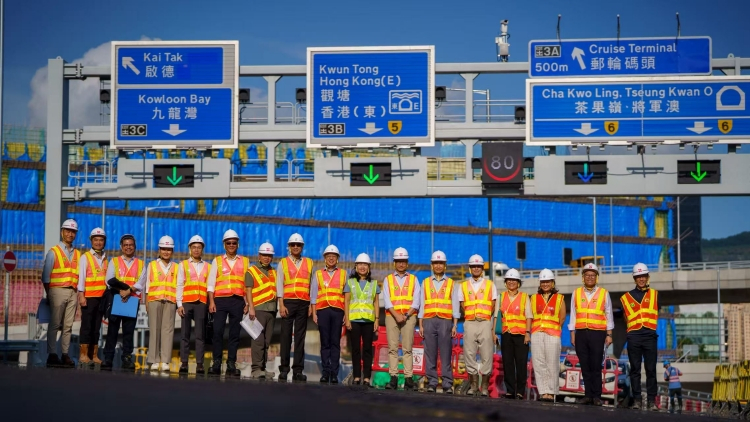 陳美寶視察中九龍繞道油麻地段 專營巴士下周起進(jìn)行道路測試