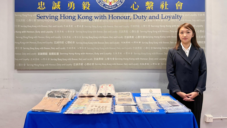 盜竊信用卡於沙田商場(chǎng)購(gòu)物  警拘6人涉15宗案件