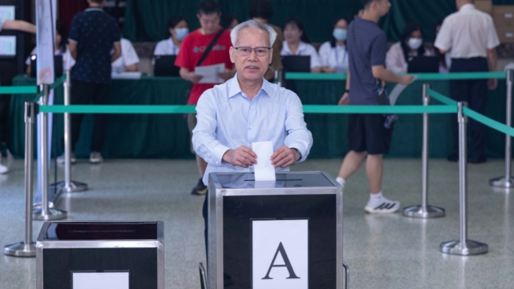 國(guó)務(wù)院港澳辦：全面落實(shí)「愛國(guó)者治澳」原則推進(jìn)符合澳門實(shí)際高質(zhì)量民主