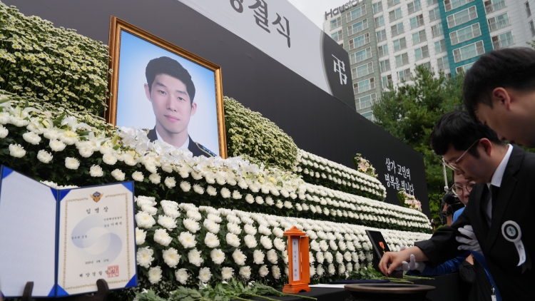 韓國(guó)海警李宰碩遺體告別儀式舉行 勇救中國(guó)老人不幸犧牲