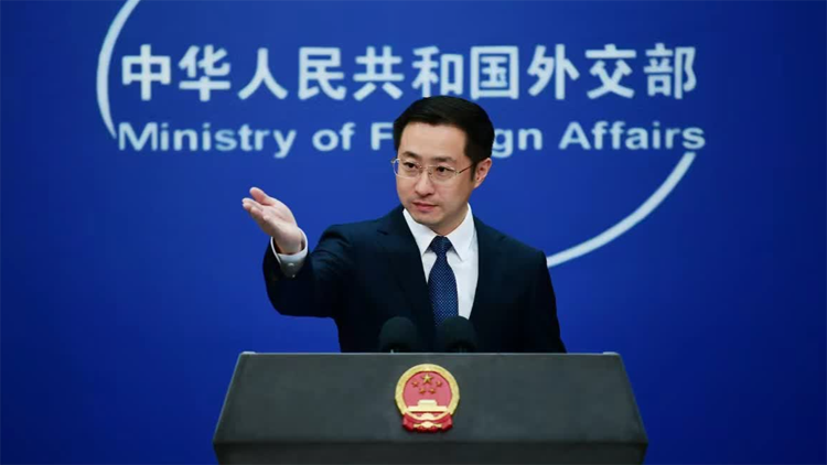 菲公務(wù)船故意衝撞中方正常執(zhí)法海警船 外交部回應(yīng)