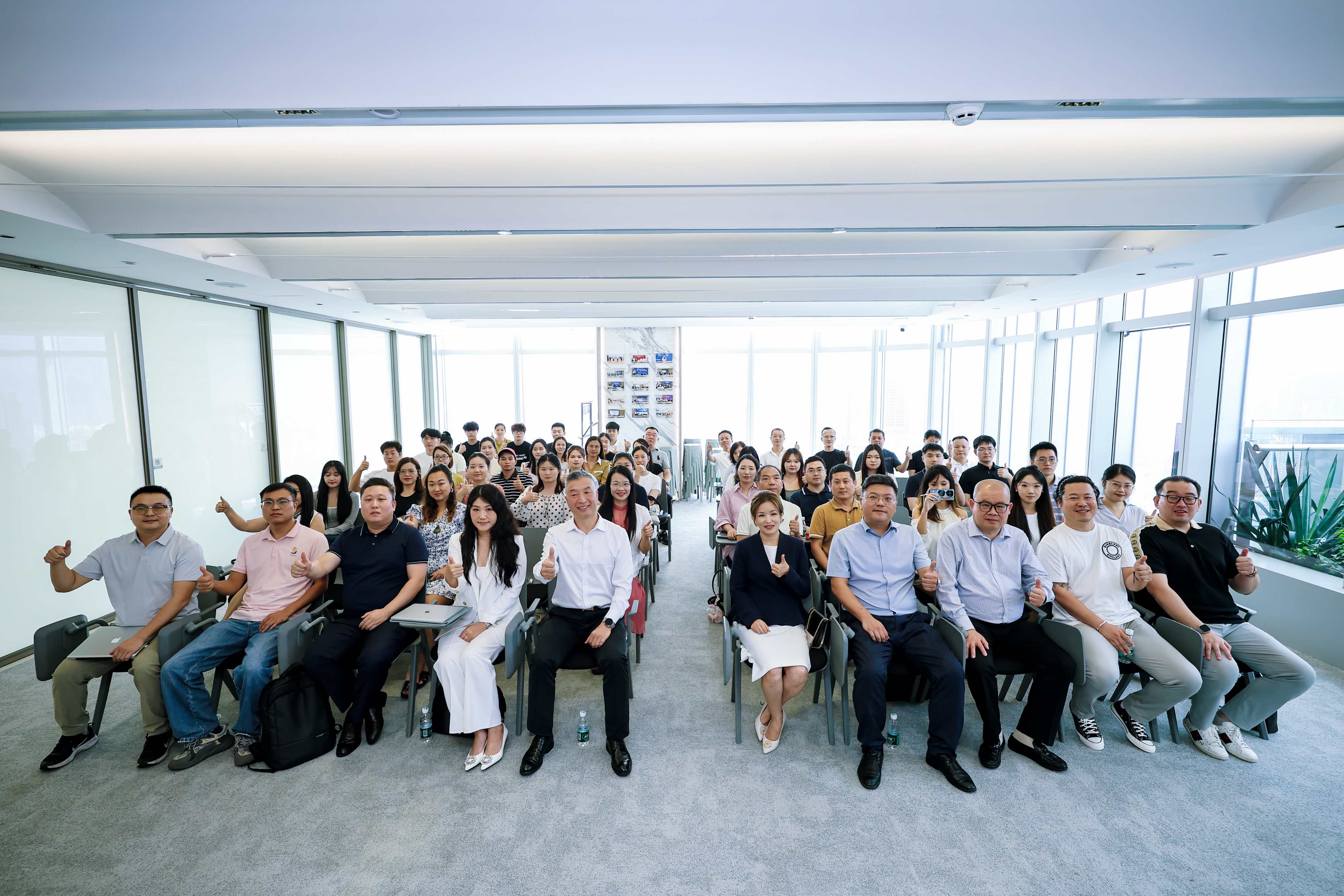 第三期國際物流企業(yè)家同心思想?yún)R聚焦全球供應(yīng)鏈變革