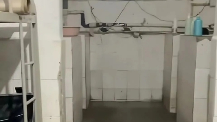 湖南學(xué)校深夜通報疑似「公廁改宿舍」