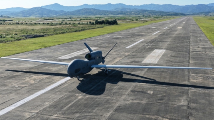 金正恩視察朝鮮無人航空技術聯(lián)合體 