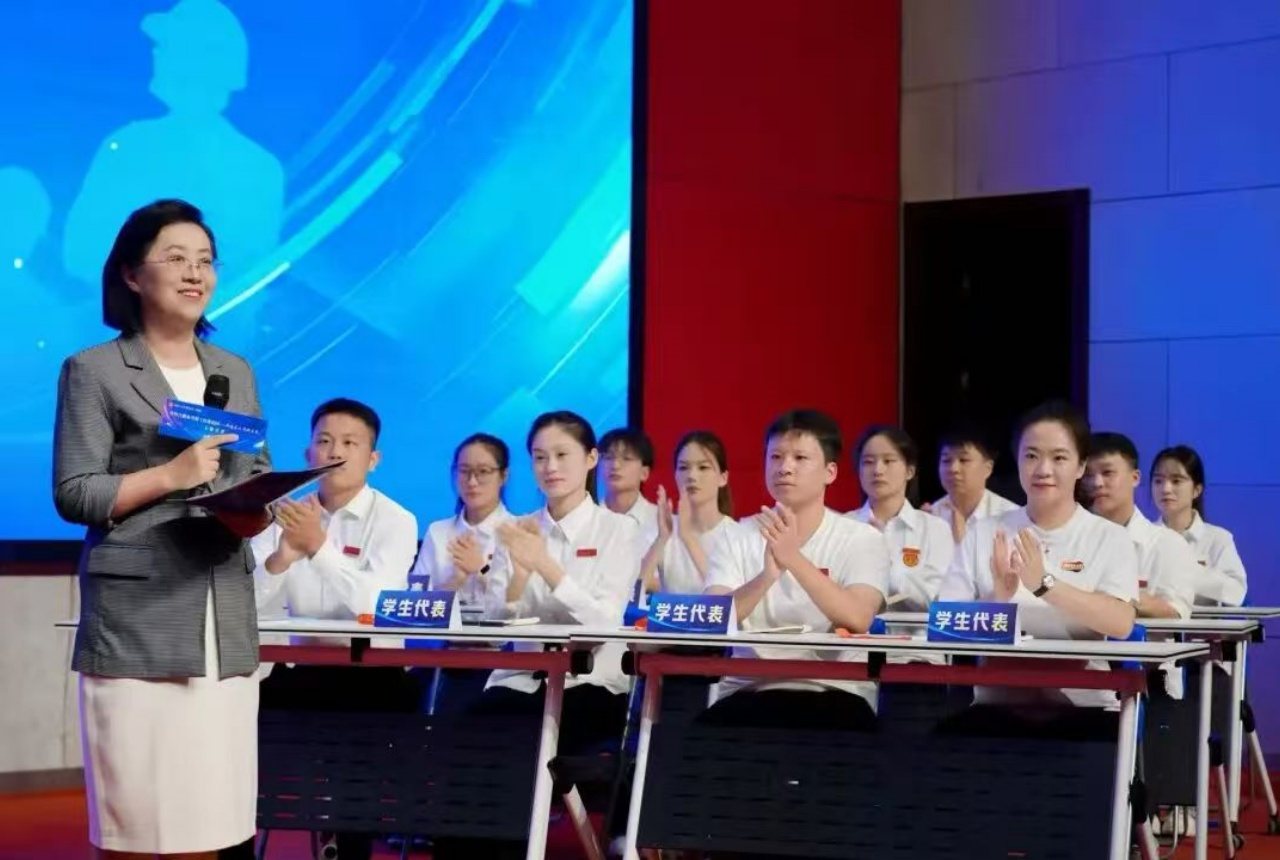 合肥：勞模工匠進(jìn)校園 點(diǎn)燃「匠心思政課」