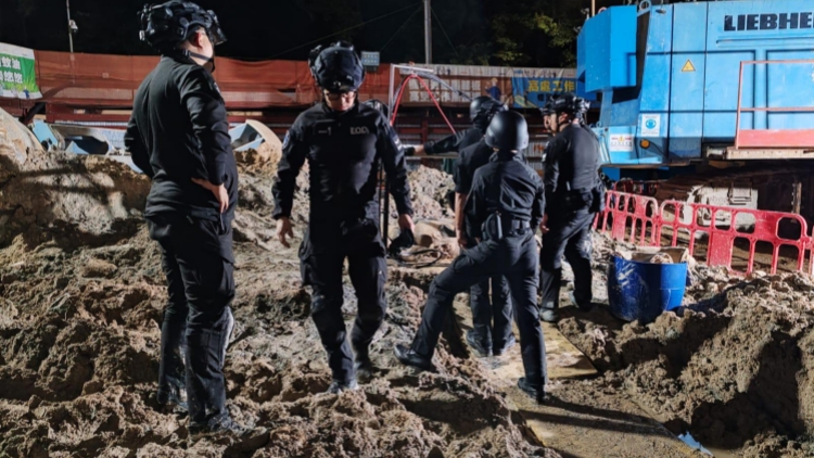 鰂魚涌地盤炸彈｜【多圖】警方上午11時(shí)48分成功拆彈  銷毀所有炸藥