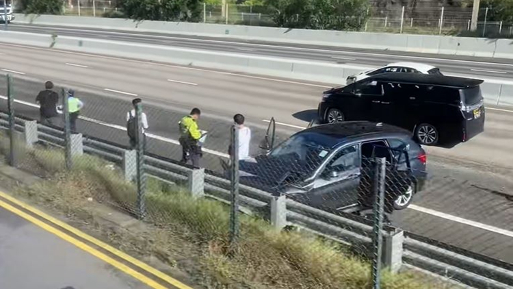 北大嶼山公路1小時內(nèi)發(fā)生3宗交通意外 至少4人傷