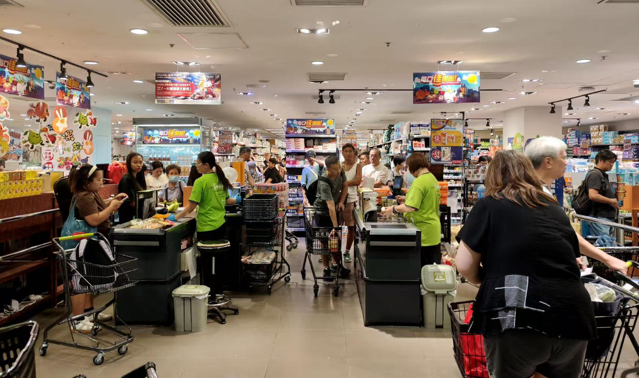 有片｜超強(qiáng)颱風(fēng)「樺加沙」逼近香港 何毅淦稱杏花邨居民必定提前準(zhǔn)備