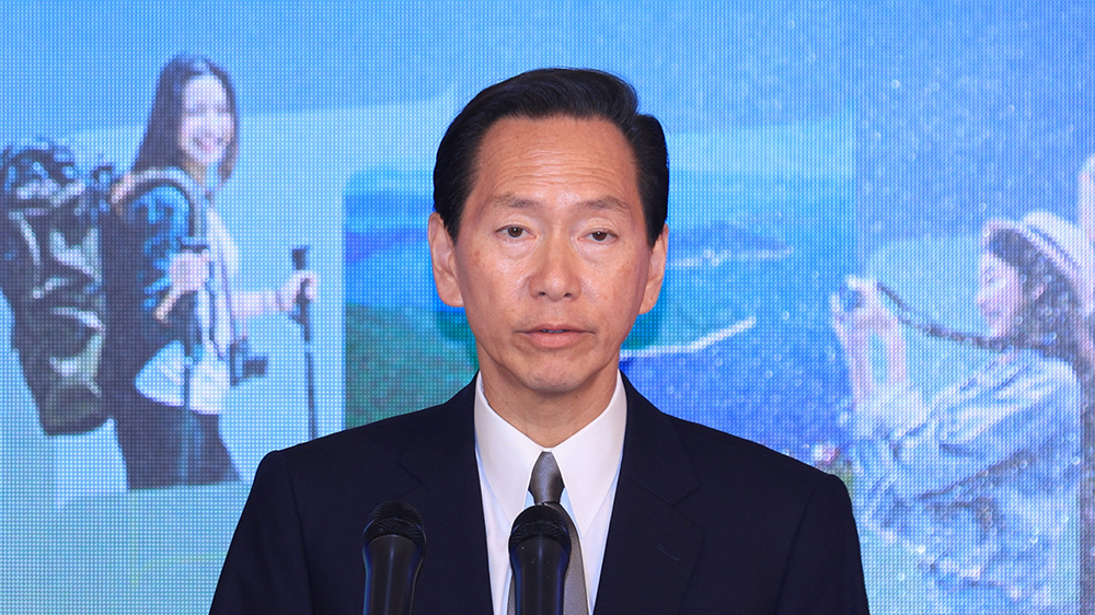 行政長(zhǎng)官委任陳智思接替唐英年為西九管理局董事局主席