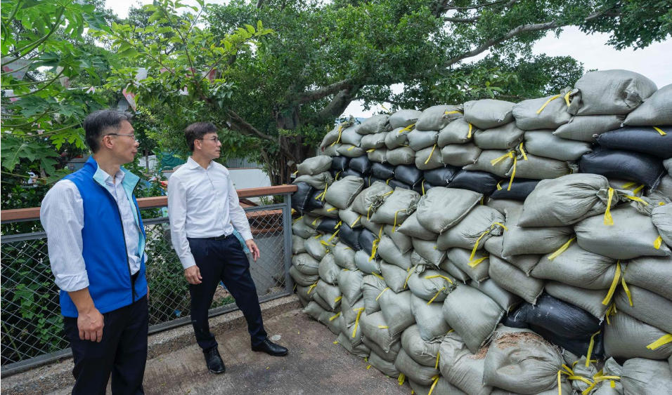 渠務(wù)署嚴(yán)陣以待應(yīng)對超強(qiáng)颱風(fēng)樺加沙 8部排水機(jī)械人候命