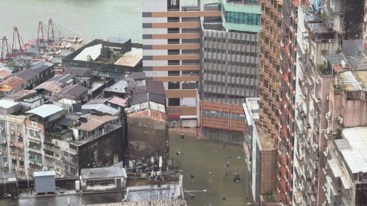 澳門多區(qū)出現(xiàn)水浸 籲居民暫勿丟棄垃圾