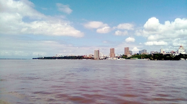 中國貨輪在俄遠(yuǎn)東地區(qū)內(nèi)河水路上首航