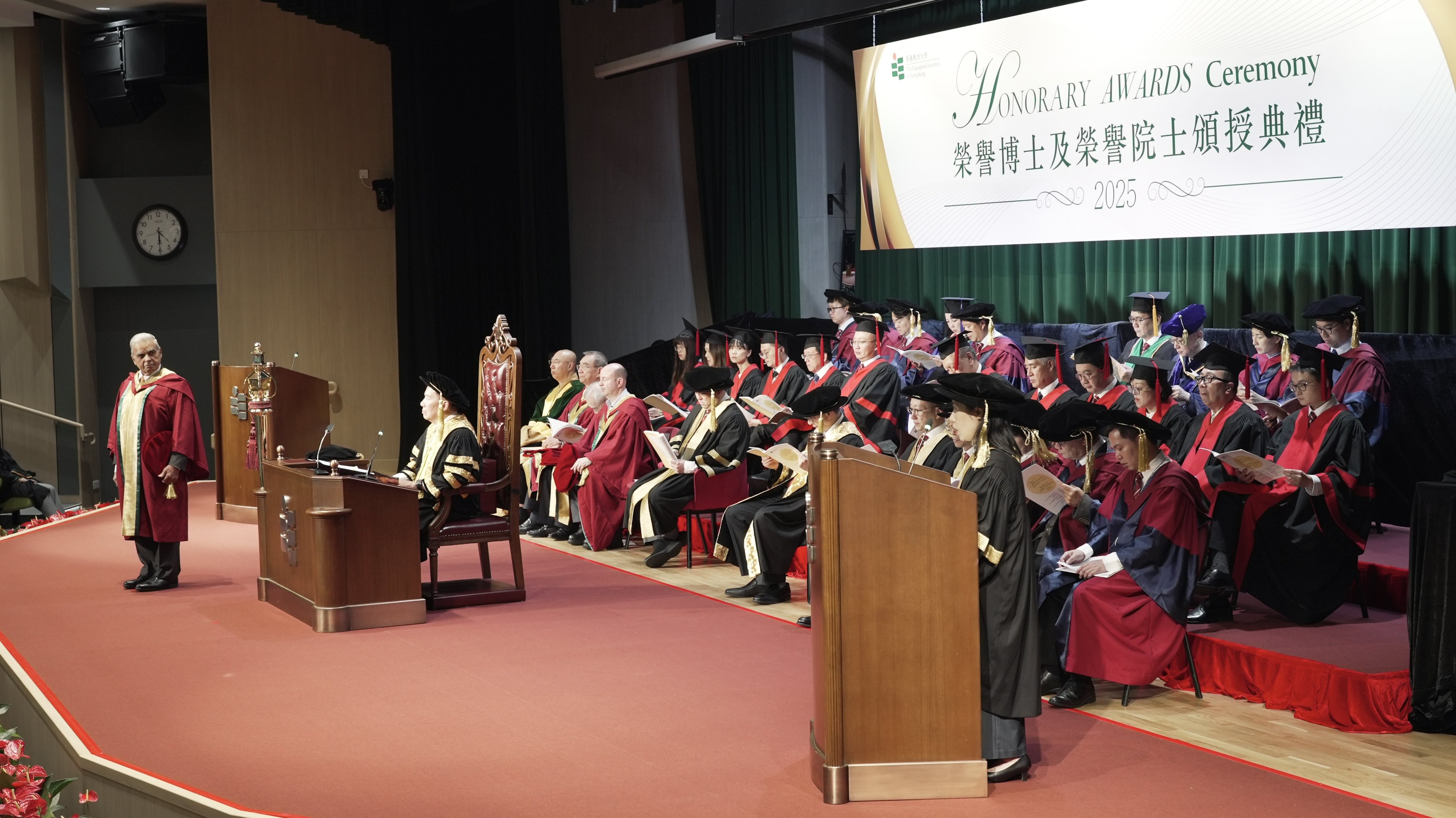 多領(lǐng)域推動(dòng)社會(huì)發(fā)展 教大舉行榮譽(yù)博士及榮譽(yù)院士頒授典禮