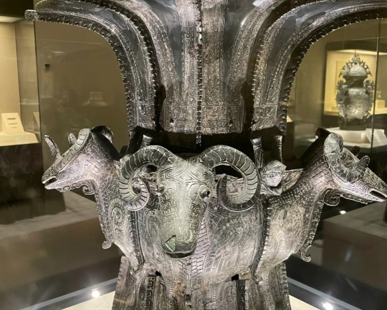 國寶四羊方尊：從寧鄉(xiāng)紅薯地到國家博物館  出土地博物館成探秘熱地