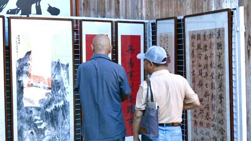 皖黟縣：「黟路同心·築夢桃源」主題書畫展西遞啟幕