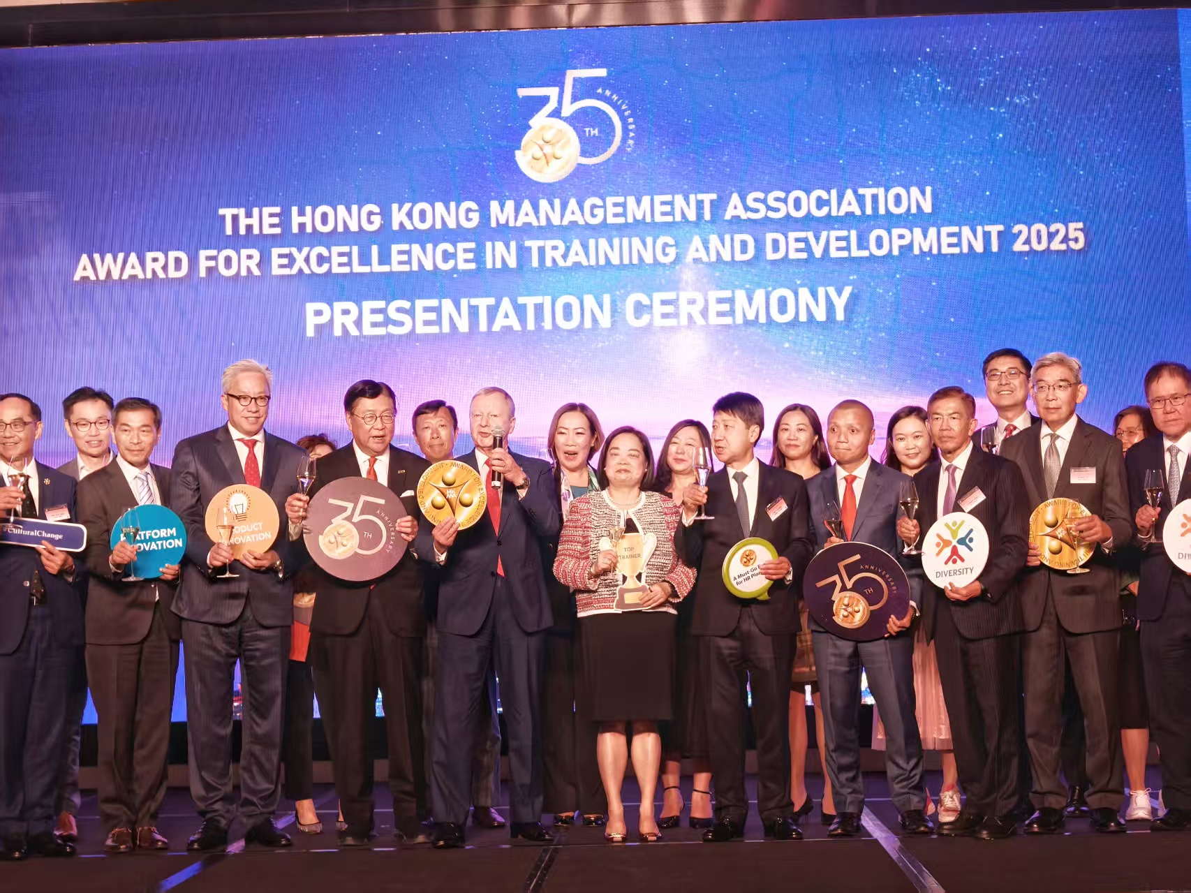 管協(xié)原劉素珊紀(jì)念講座 貿(mào)易發(fā)展局主席馬時(shí)亨主禮