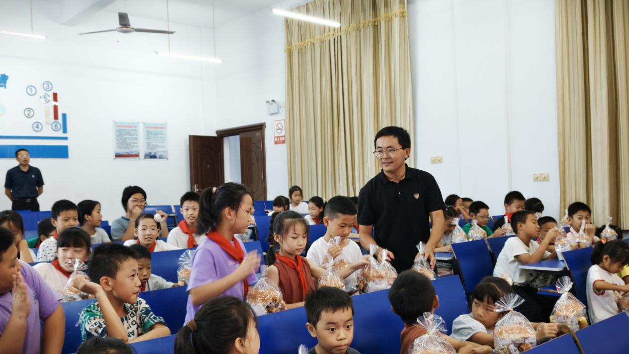 皖黟縣：童心共築家國(guó)夢(mèng)