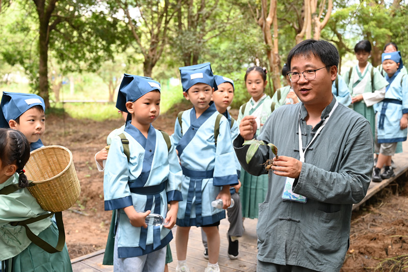 從「識本草」到「育產(chǎn)業(yè)」  皖祁門深耕「林業(yè)+」賦能康養(yǎng)產(chǎn)業(yè)