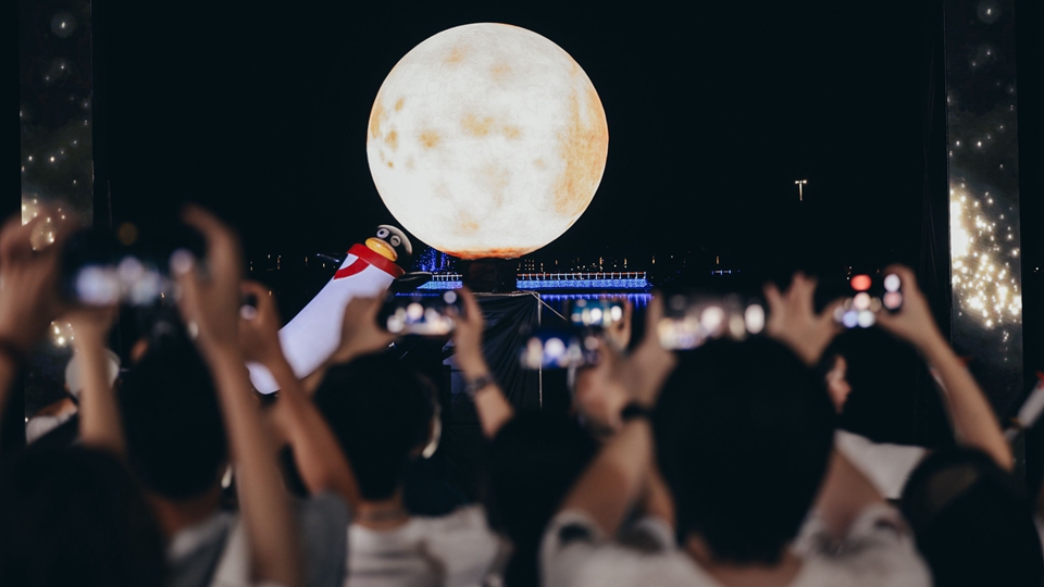 「長鵝奔『粵』」主題活動在深啟動 創(chuàng)意IP點亮中秋國慶雙節(jié)