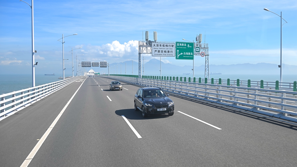 「港車北上」持續(xù)優(yōu)化！10·13起無須申請封閉道路通行許可證