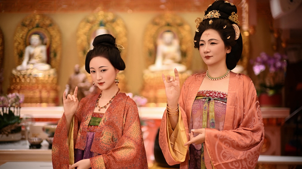 唐代宮廷供佛衣物復(fù)原展出