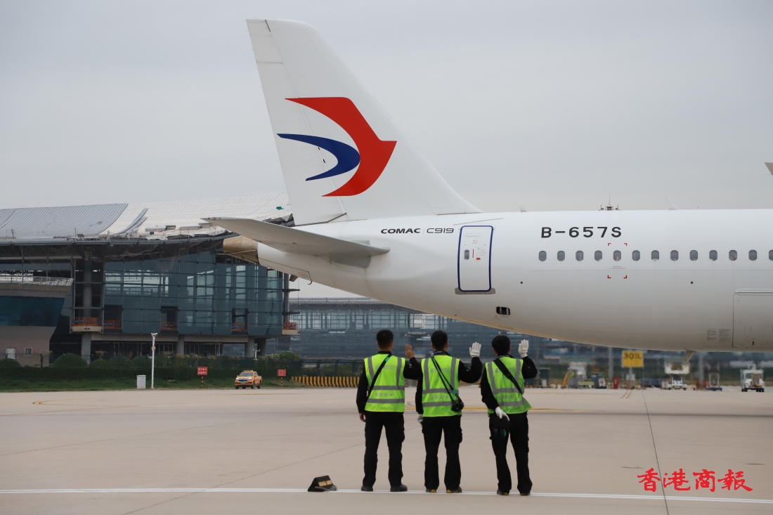 「雙節(jié)」東航在粵承運(yùn)旅客超42萬(wàn)人次