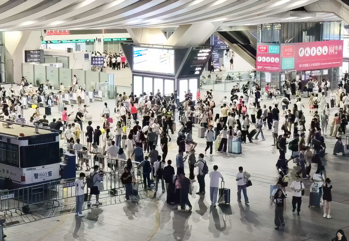 128.19萬(wàn)人次！深圳北站樞紐10月1日客流破歷史新高