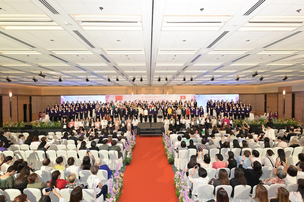 港區(qū)婦聯(lián)代表聯(lián)誼會(huì)新屆理事會(huì)就職  陸海就任新一屆會(huì)長(zhǎng)