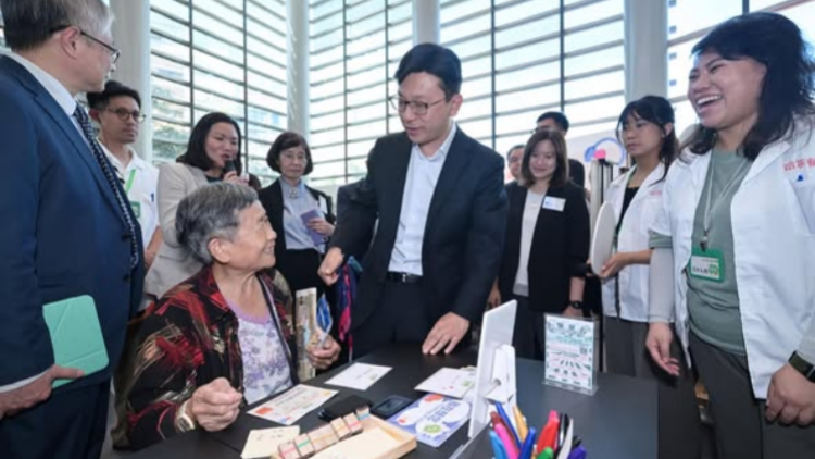 孫玉菡：希望人們多關(guān)心身邊人 用愛(ài)提升社會(huì)精神健康