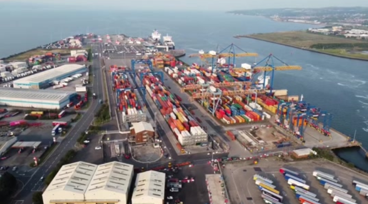 【商界心聲】美國歇斯底里挑起港口戰(zhàn) 我們沒有退路 唯有勝利