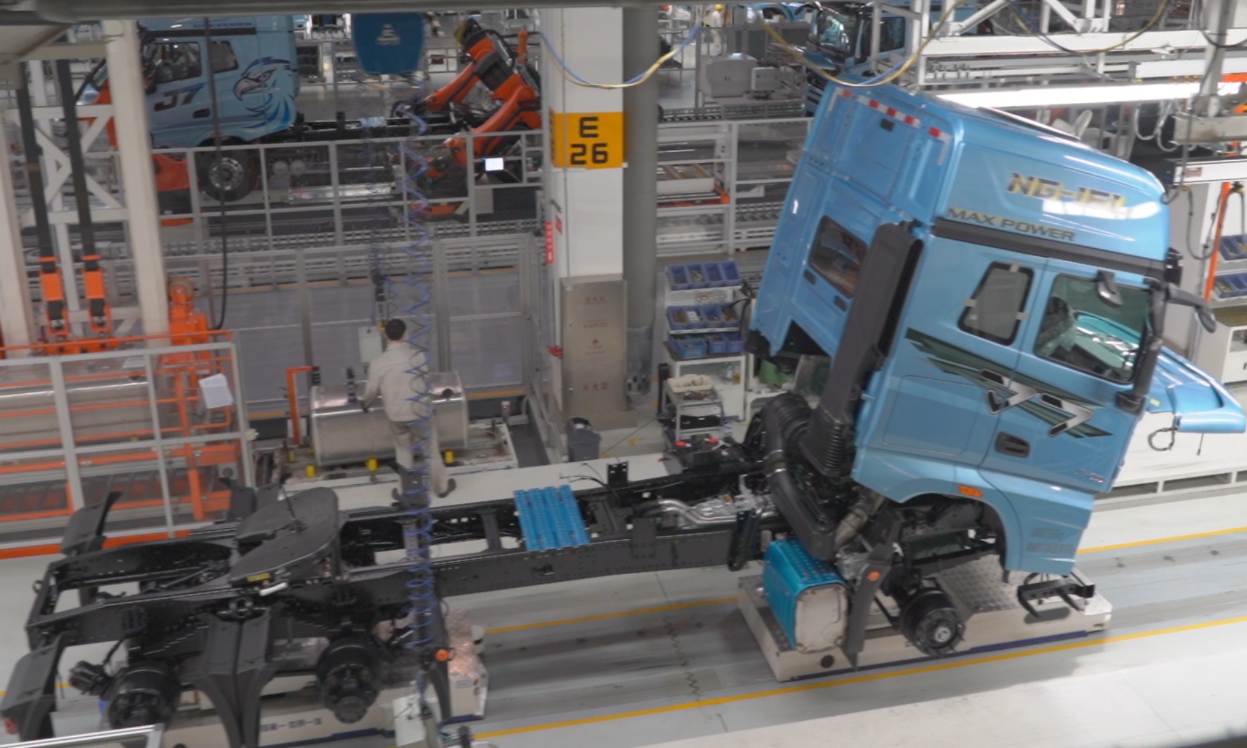 「感知幸福中國(guó)行」吉林篇（三）參訪一汽解放工廠：見(jiàn)證「中國(guó)智造」的卡車力量