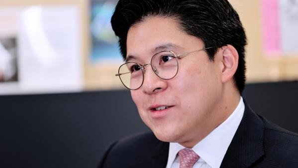 霍啟剛：議員須擔當政策推動者 促進各方通力合作