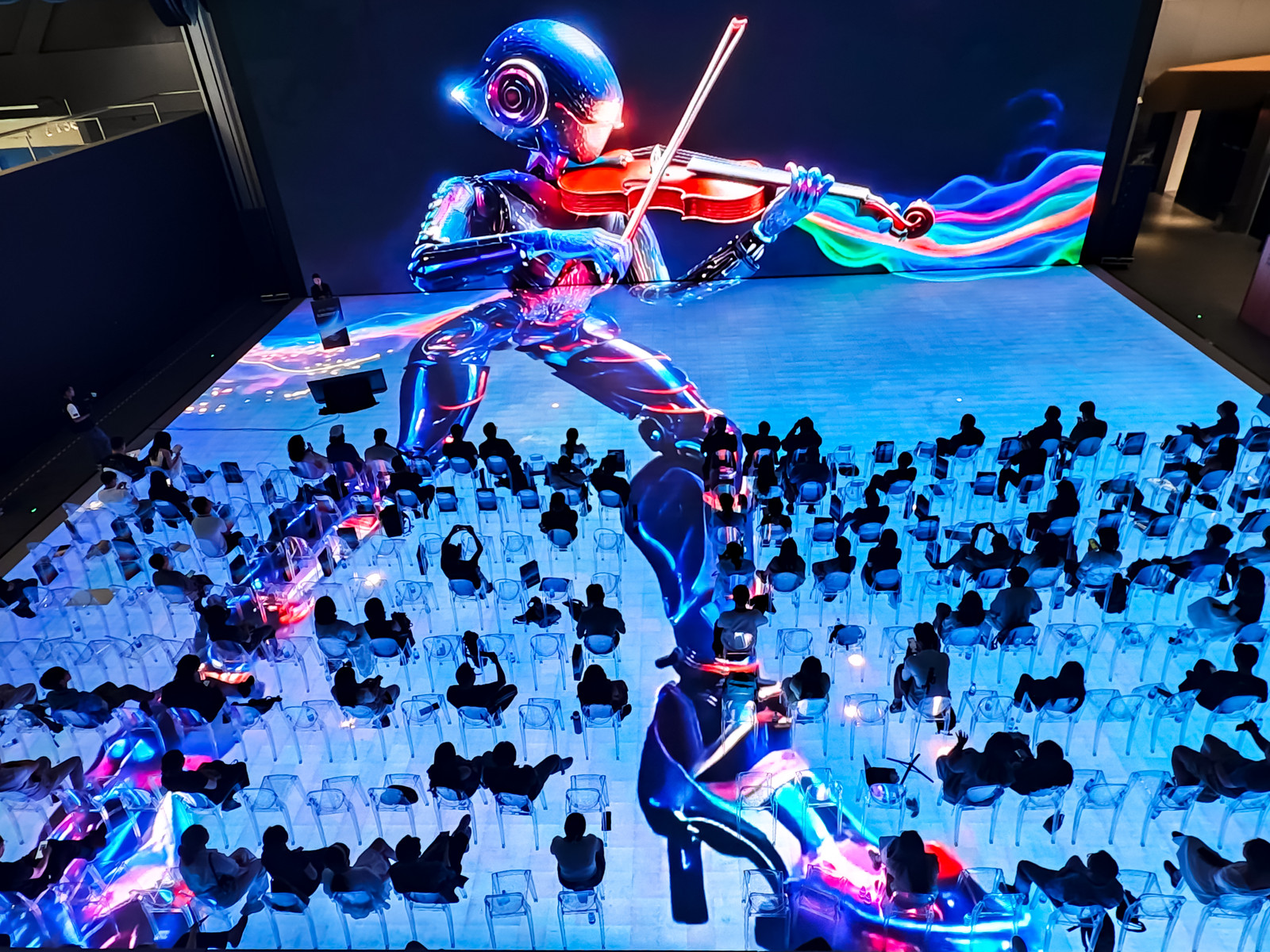 ?AI時(shí)代全球創(chuàng)作者在思考什麼？瓦卡獎(jiǎng)國(guó)際對(duì)話給出答案