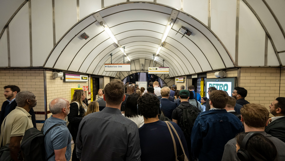 英國政府稱將擴大非法移民遣返規(guī)模