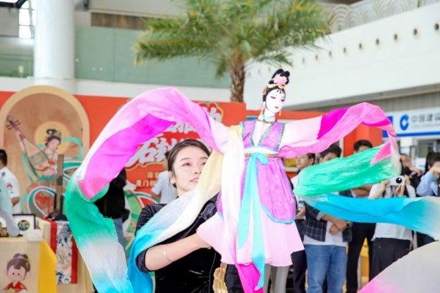 廈門新機場或於2026年通航 兩岸同胞捐贈廈門機場回憶物件